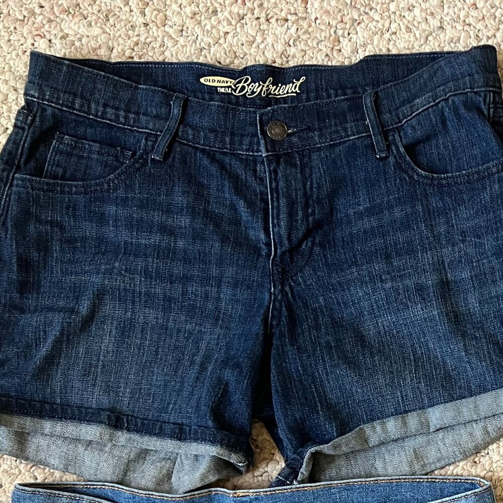 Old Navy | Boyfriend Denim Shorts | Size 8 - Picture 2 of 5